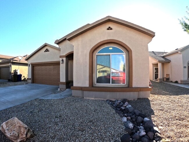 Building Photo - 7518 Sierra Bella Pl