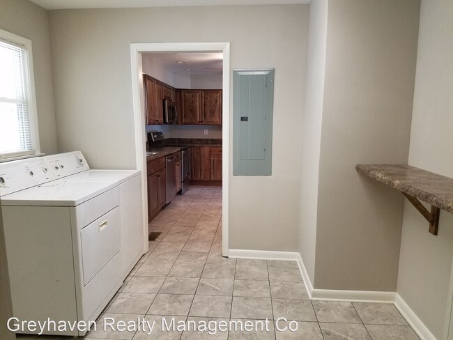 Building Photo - 3 br, 2 bath House - 1439 Jenkins Rd.