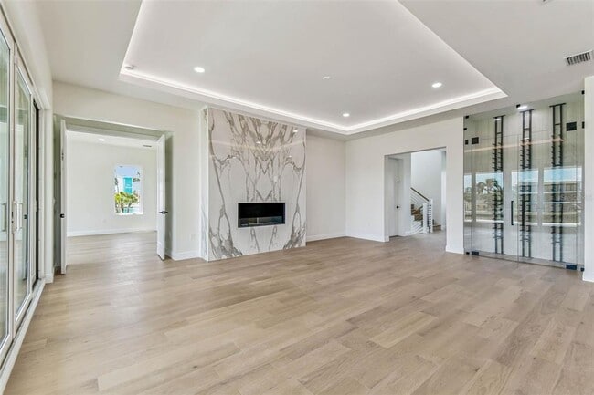 Building Photo - 3 Treasure Ln