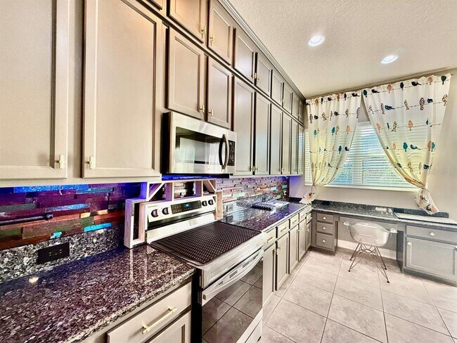 Building Photo - 6414 Salt Creek Ave