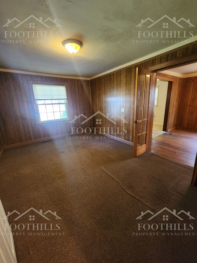Building Photo - 507 Rose Hill St