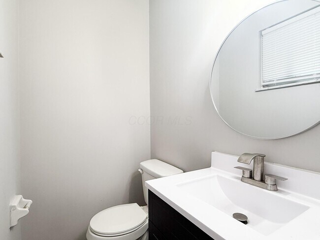 Building Photo - 1828 Bairsford Dr