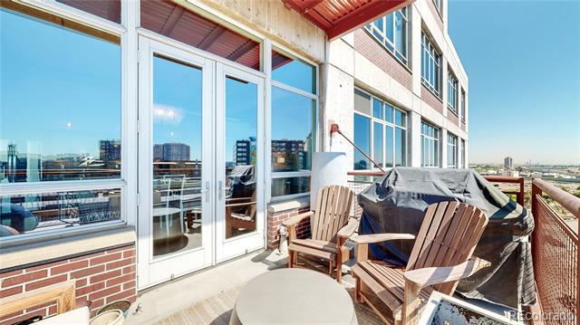 Building Photo - 2000 Little Raven St