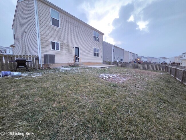 Building Photo - 272 St Regis Dr