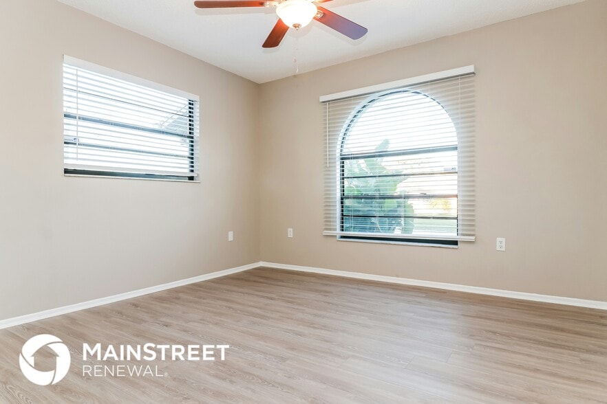 Building Photo - 16103 Villa Dr