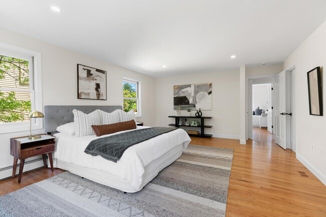 Building Photo - 29 Cottage St