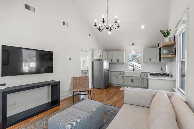 Building Photo - Luxury 12 South Living! $13,000 per month lease. 6 Bed 6 Bath with Great Outdoor Space and Bonus ...