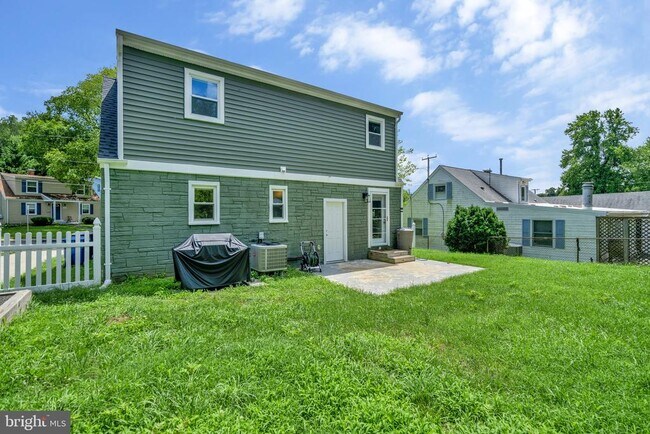 Building Photo - 6024 Rixey Dr