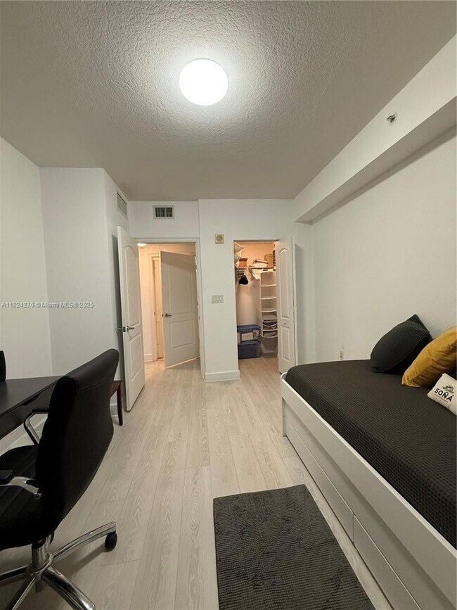 Building Photo - 1830 Radius Dr
