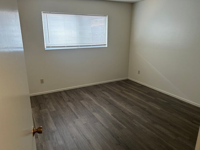 Building Photo - 108 Garnsey Ave