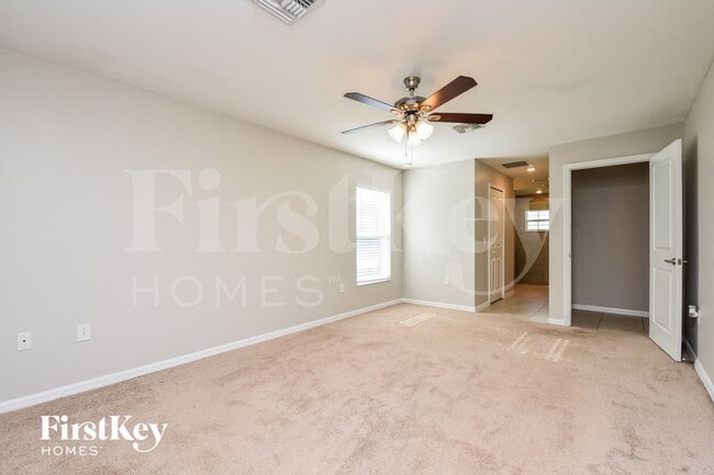 Building Photo - 8663 Lancelot Ave