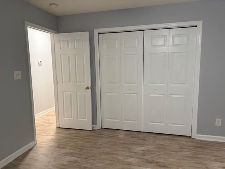 Building Photo - 199 Basin Dr