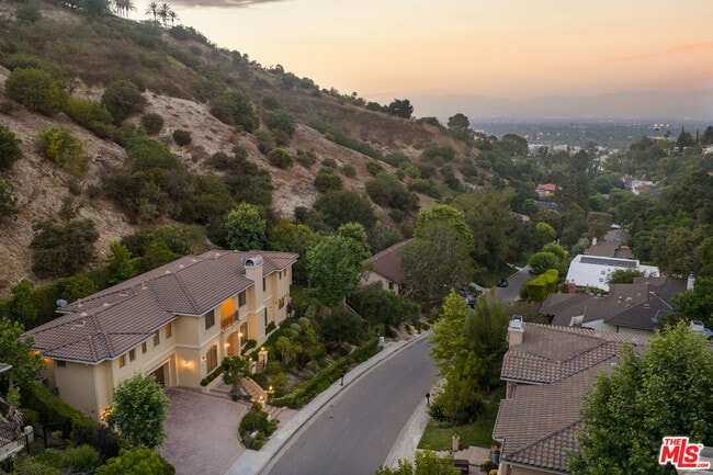 Building Photo - 3697 Benedict Canyon Ln