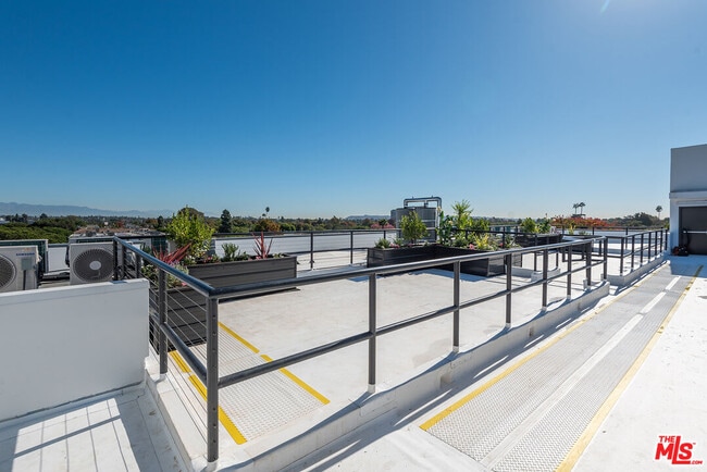 Building Photo - 11600 National Blvd