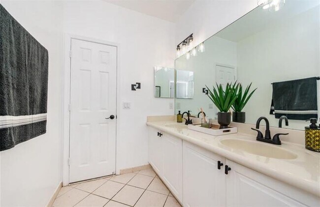Building Photo - 24241 SW 113 Passage