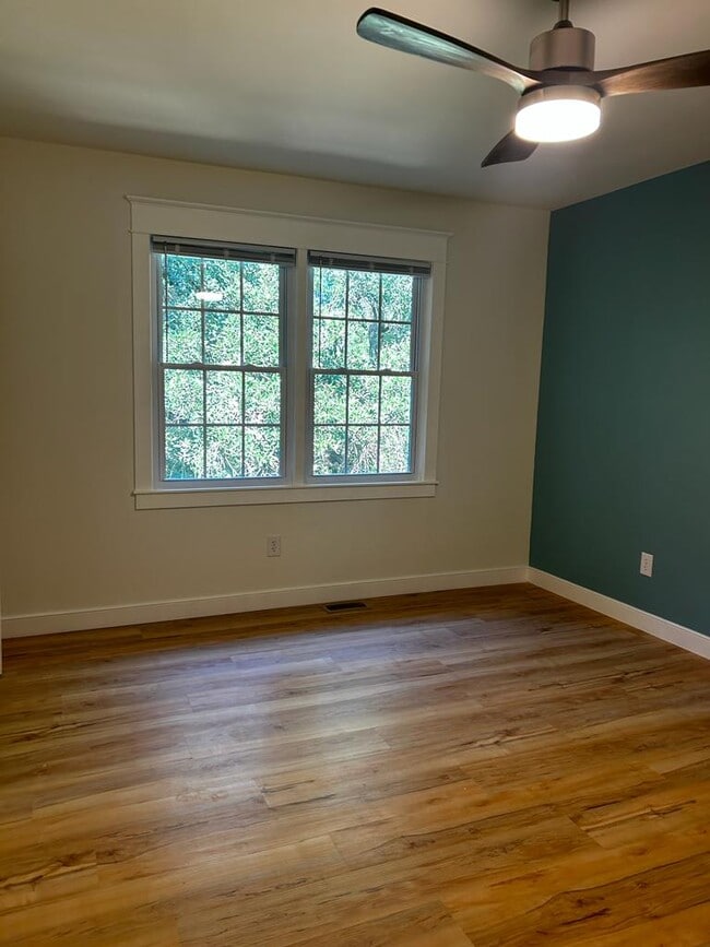 Building Photo - 1508 Theresa Dr
