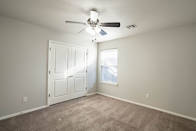 Building Photo - 3 Bed 2 Bath With Office in Tulsa