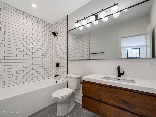 Building Photo - 133-143 Vine Ave