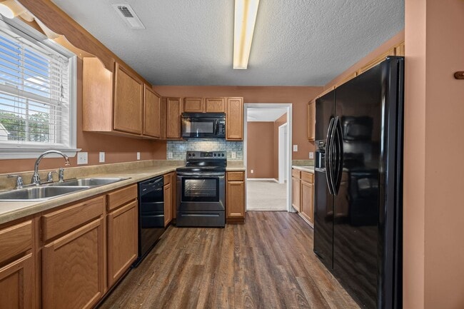 Building Photo - Welcome to Brookstone Crossing!