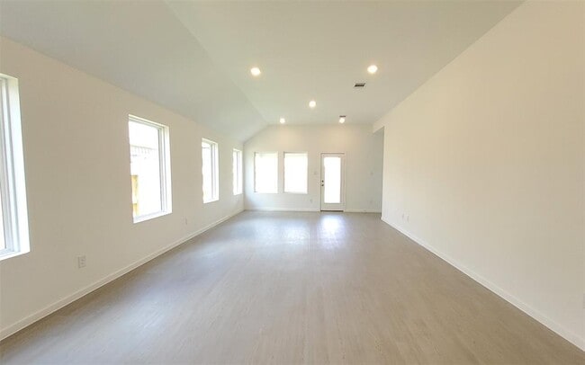 Building Photo - 6422 Seafoam Lake Dr