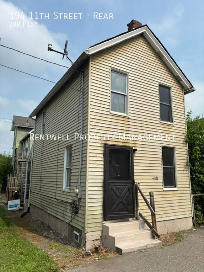 Building Photo - 194 11th St