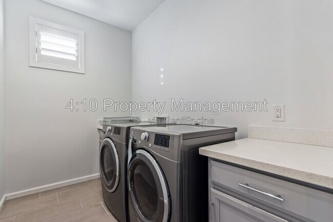 Building Photo - 2435 N 27th St