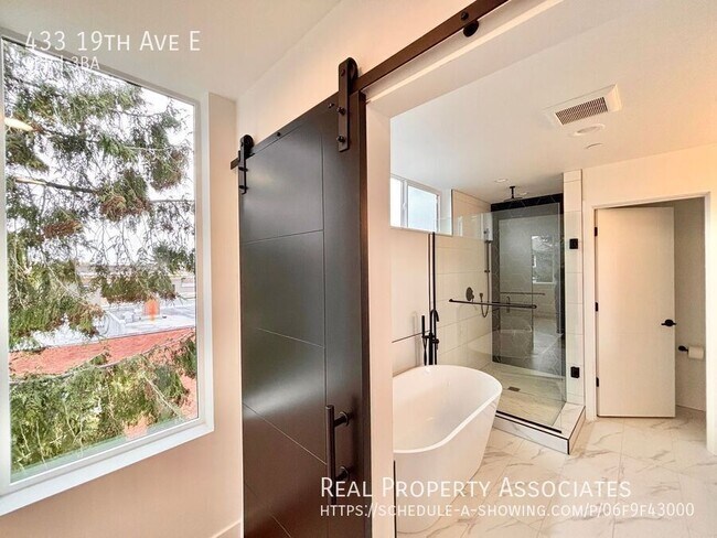 Building Photo - 433 19th Ave E