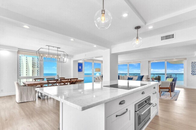Building Photo - 5380 N Ocean Dr