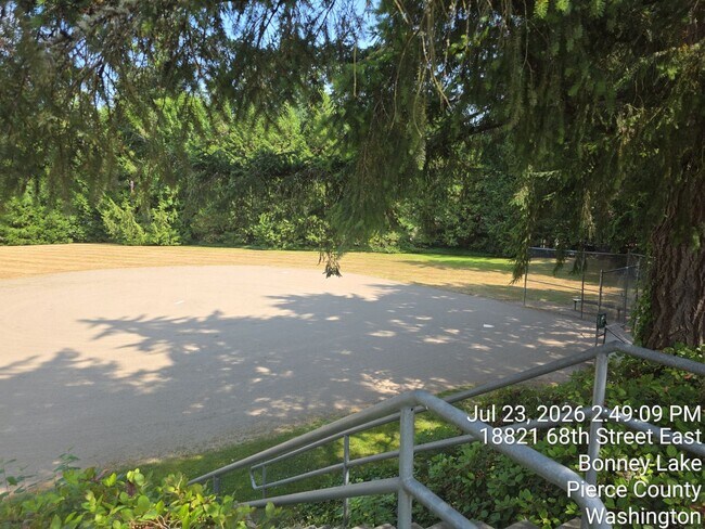 Building Photo - Bonney Lake - Lake Jane HOA - 3 bedroom 2 bathroom rambler home for rent -EV charger, Available NOW!