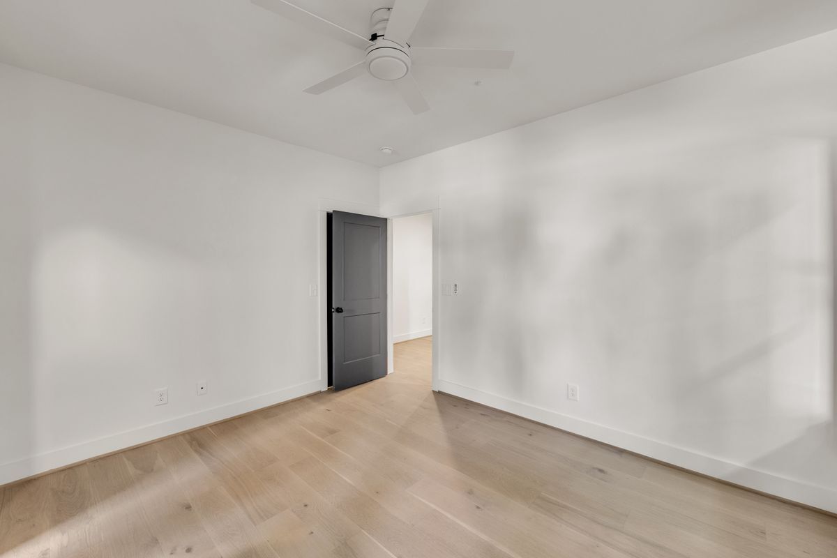 Building Photo - 4115 4th Ave S