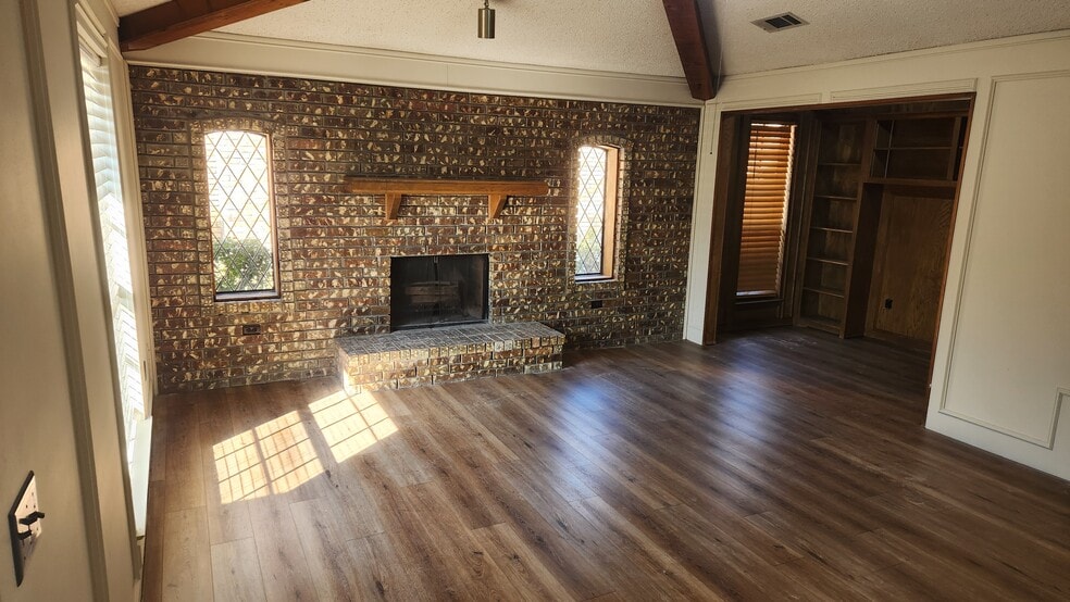 Building Photo - 509 Cedar Elm Ln