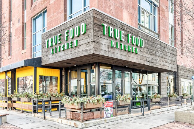 Building Photo - 350 S Jackson St