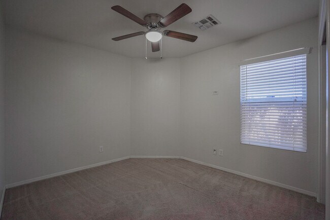 Building Photo - 15614 N 34th St