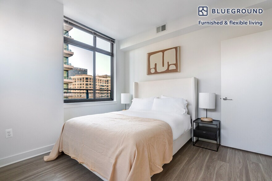 Building Photo - 4918 St Elmo Ave