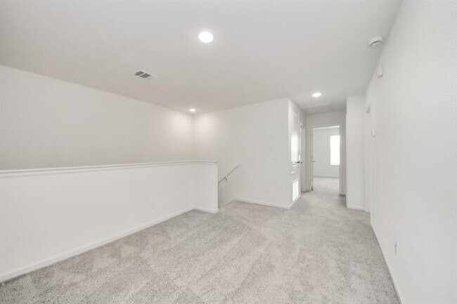 Building Photo - 10302 Florance Spring Dr