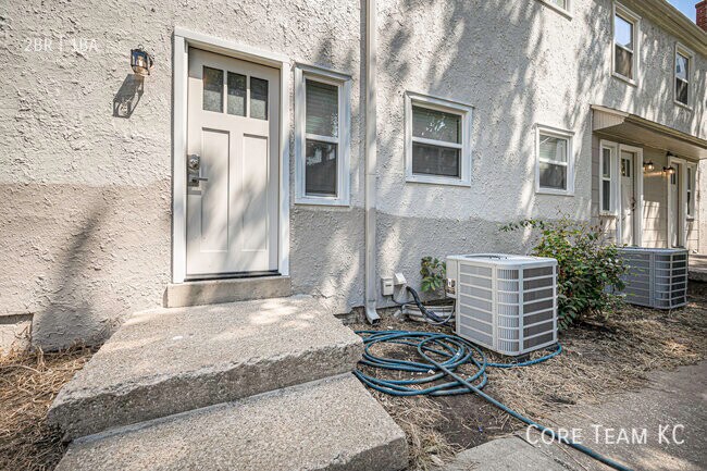 Building Photo - 5044 Baltimore Ave