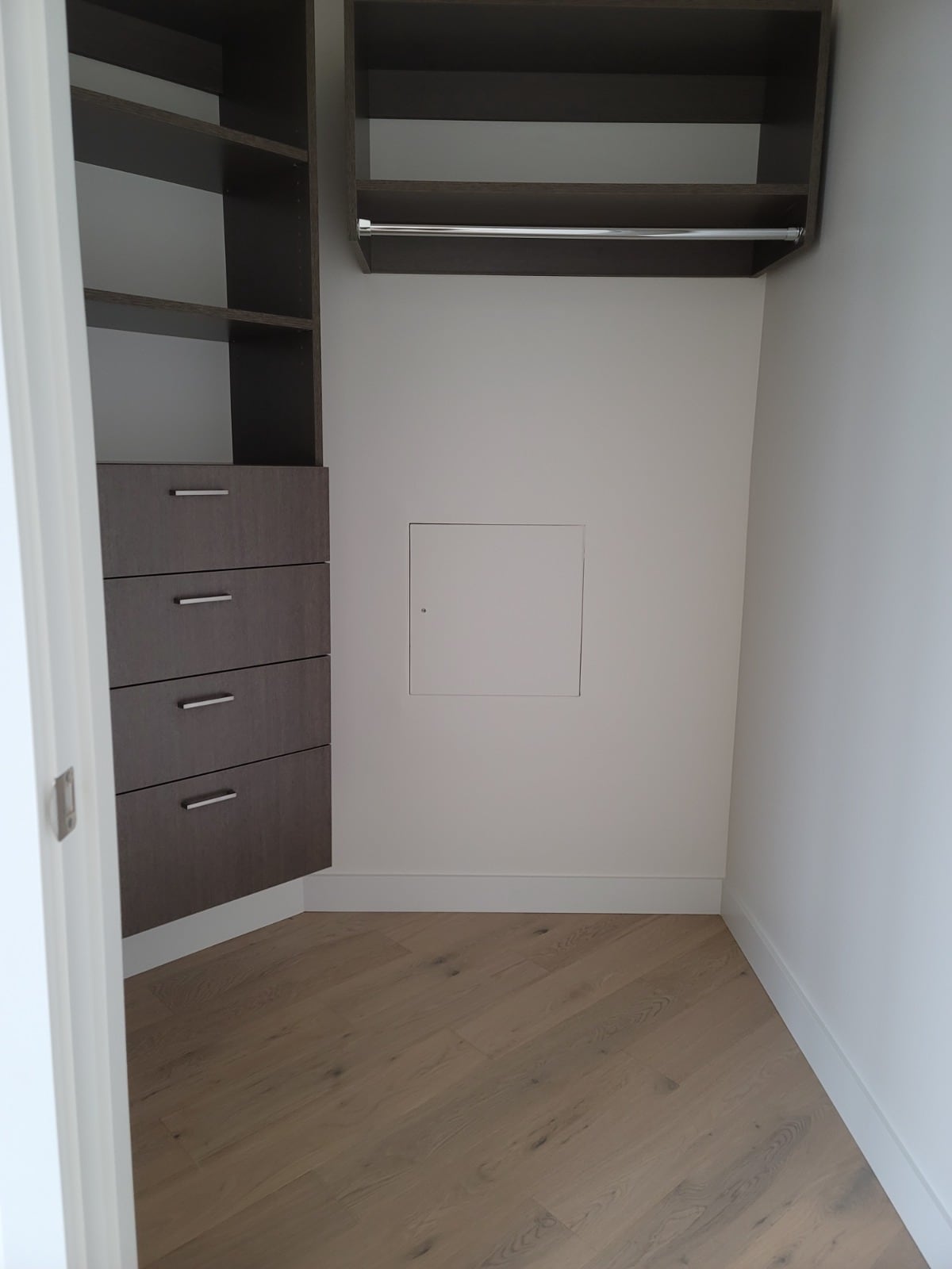 Building Photo - 2510 6th Ave