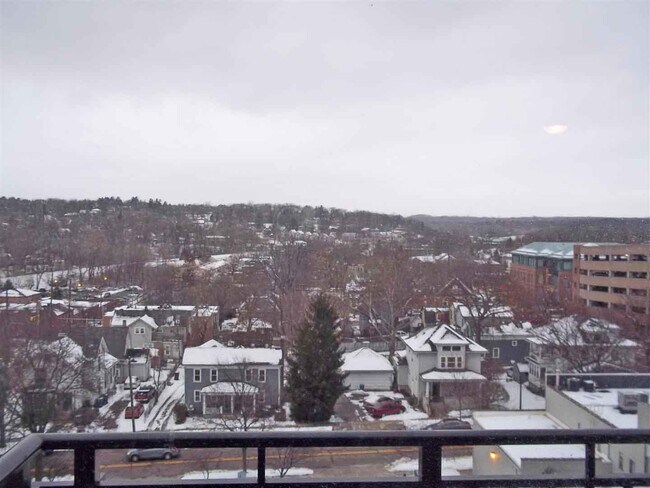 Building Photo - 111 N Ashley St