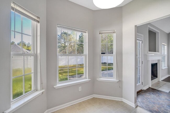 Building Photo - 1200 Peacock Trail