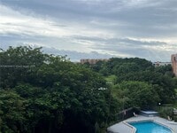 Building Photo - 9682 Fontainebleau Blvd