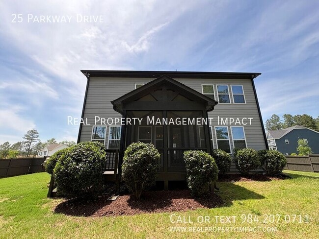 Building Photo - 25 Parkway Dr