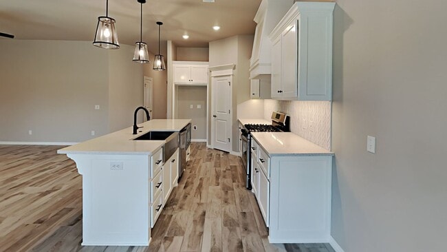 Building Photo - Spectacular 3 Bedroom 2 Bathroom Home in Britton Farms (Yukon Schools)