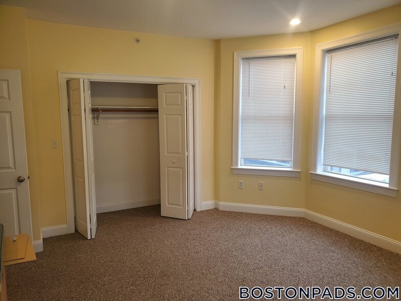 Building Photo - 83 Fairmount Ave