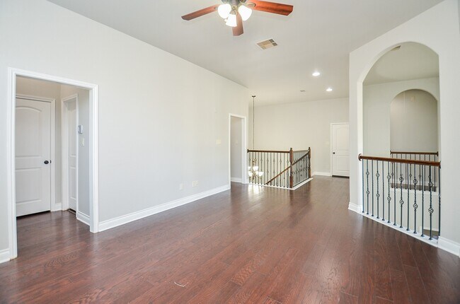 Building Photo - 9819 St Romain Dr