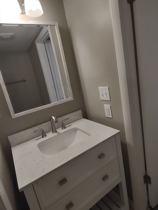 Building Photo - Newly Renovated Condo located in "Coventry...