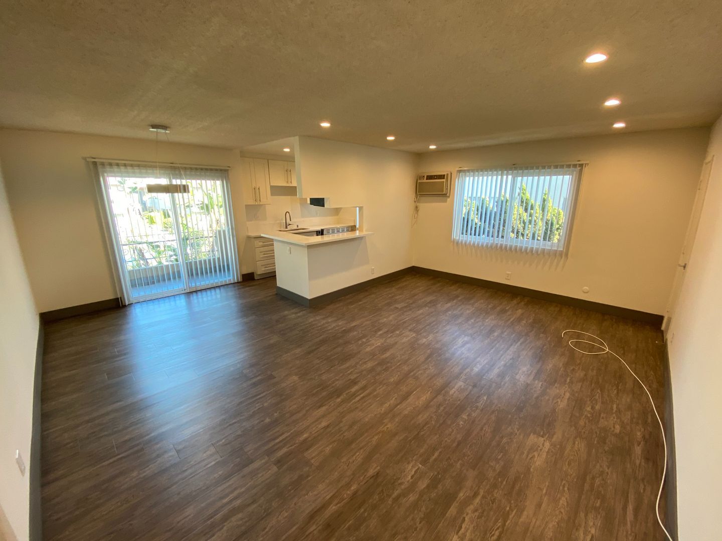 Building Photo - 3611 Mentone Ave