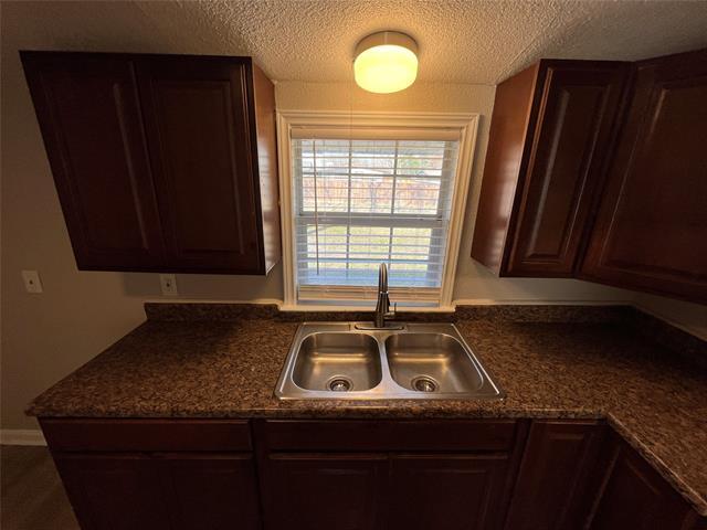 Building Photo - 607 E Miller Rd