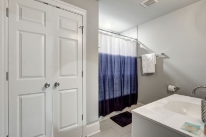 Building Photo - 418 Caldwell Dr