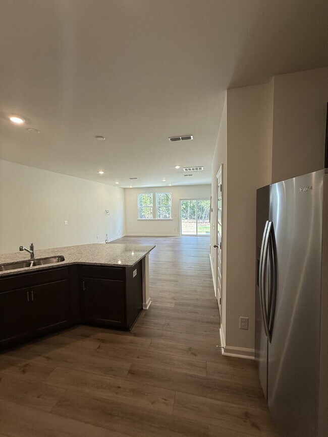 Building Photo - 3 bed 2 and half bath home in Mebane
