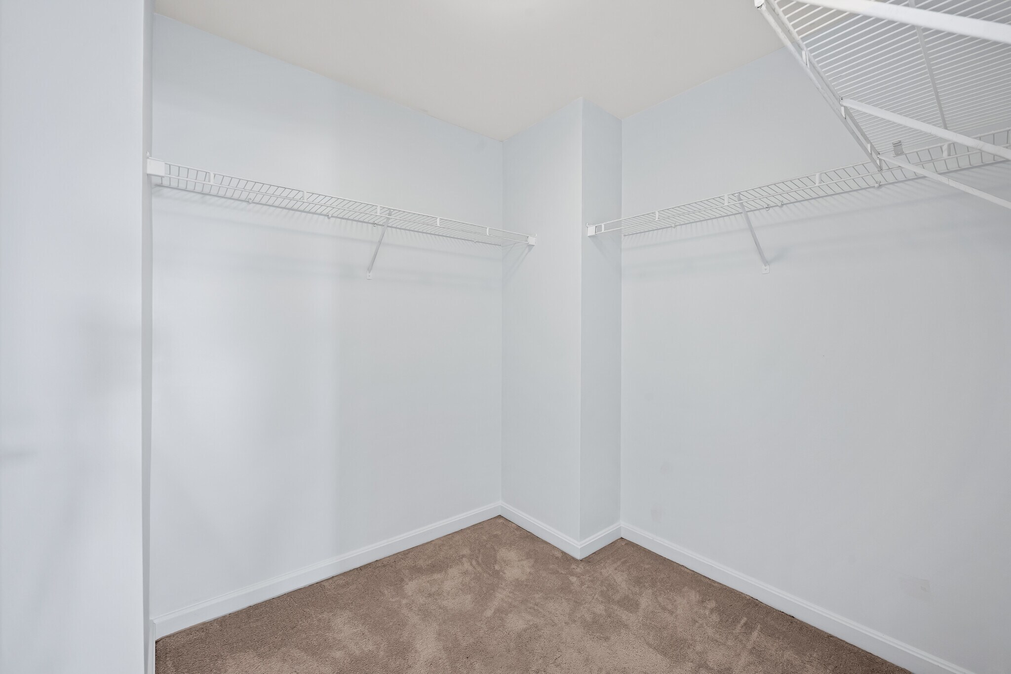 Building Photo - 2702 Lighthouse Pt E